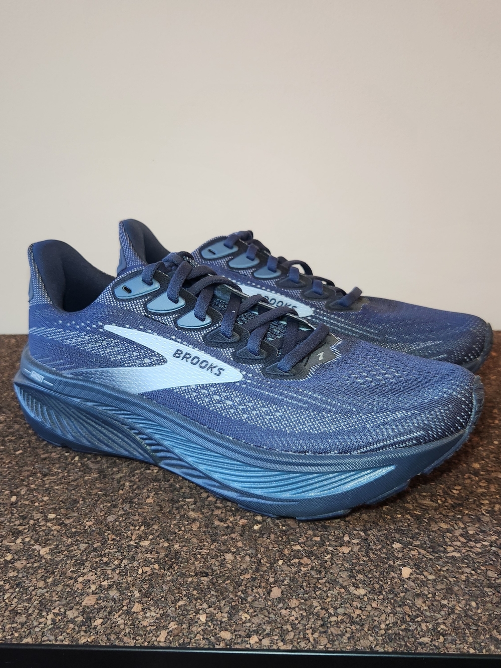 Brooks Ghost 17 Running Shoes Womens Size 8